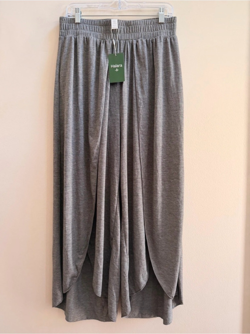 HALARA Gray High-waisted Flowy Pants